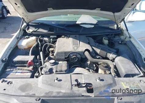 2004 Lincoln Town Car Ultimate z USA, uszkodzony, nr VIN 1LNHM83WX4Y631136